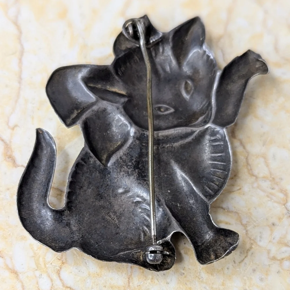 Vintage Pressed Sterling Silver Blue Ribbon Gold Eyes 1950's Kitten Cat Brooch
